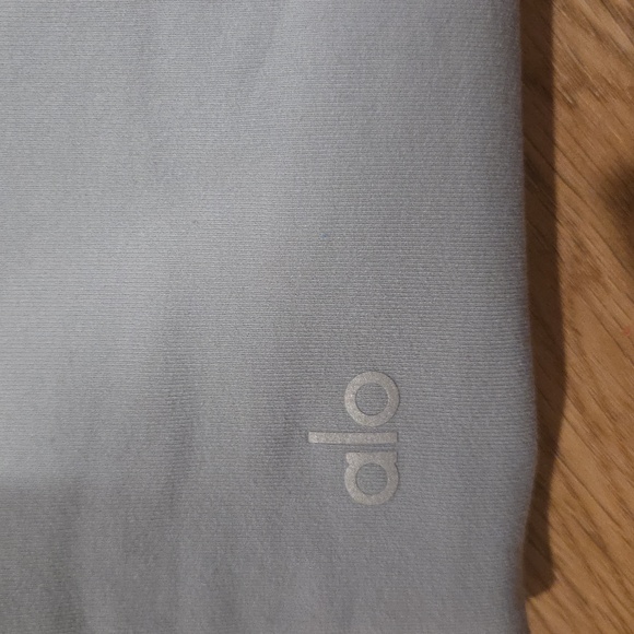 ALO Yoga Light Gray Leggings - Picture 5 of 5